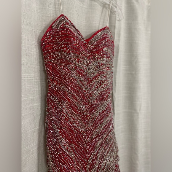 Pageant\Prom\Formal event - Picture 2 of 6